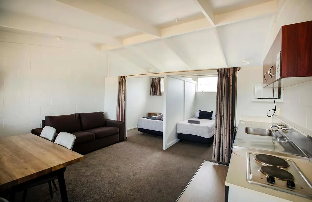 Tahuna Beach Holiday Park-1