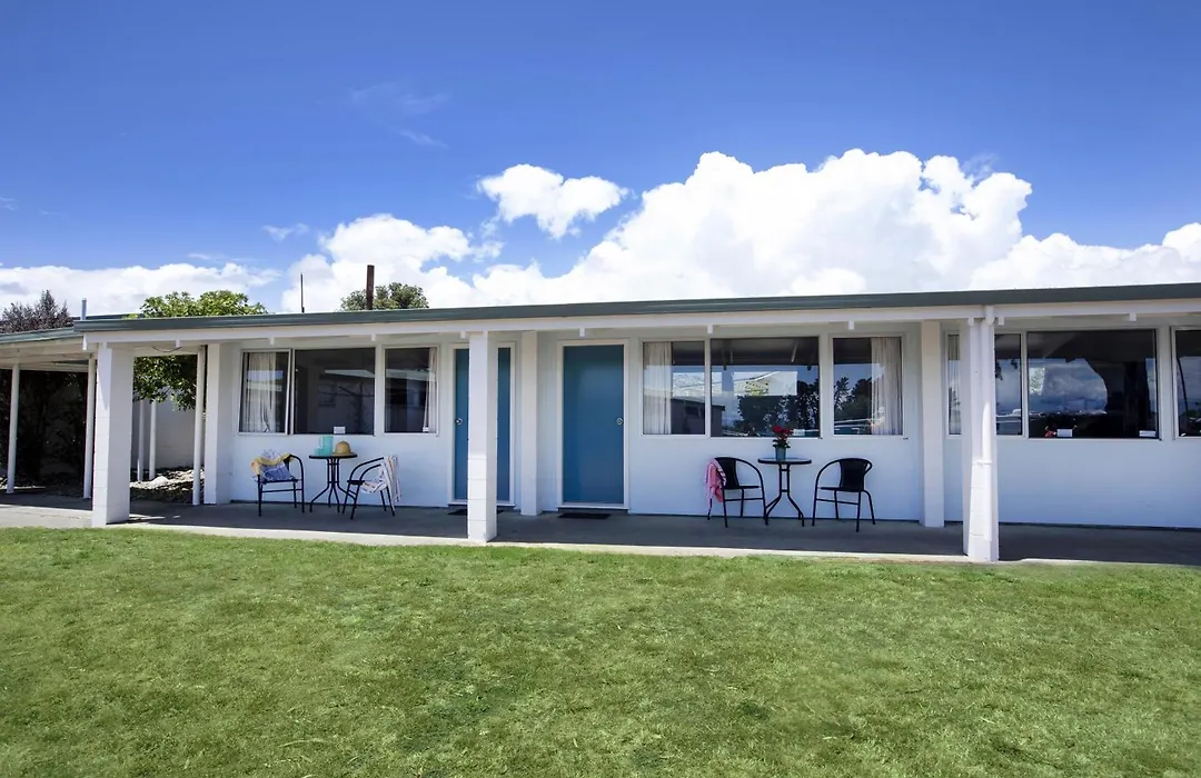 Tahuna Beach Holiday Park-1