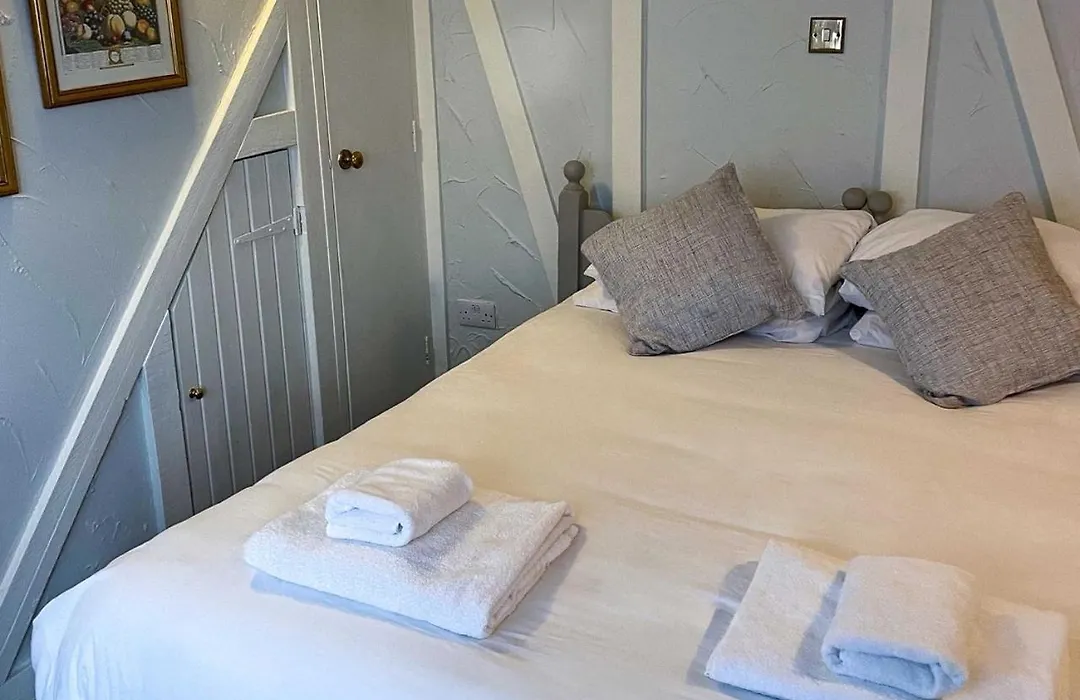 The White Hart Inn-1