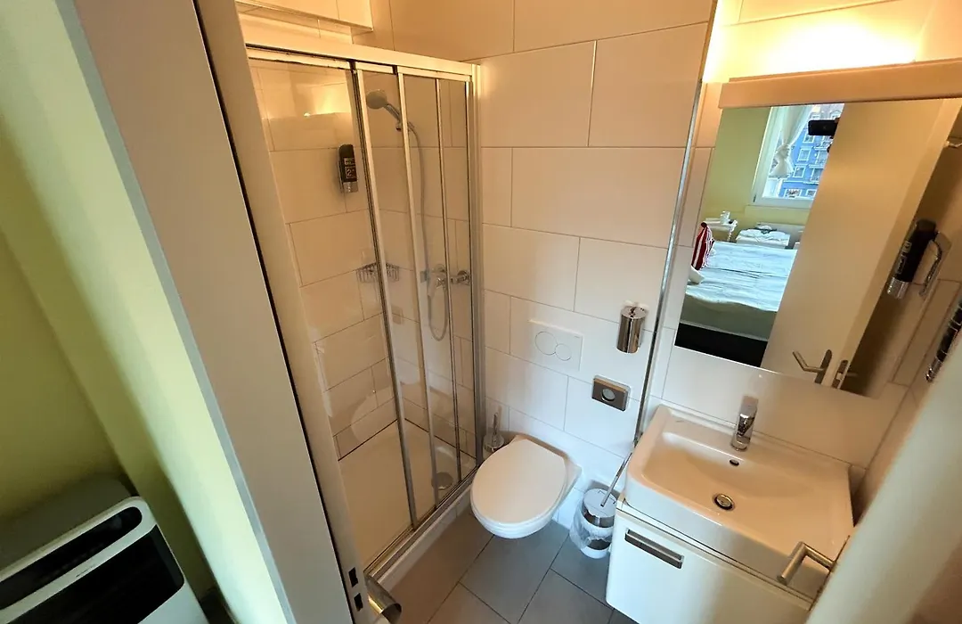 Best Hotel-1