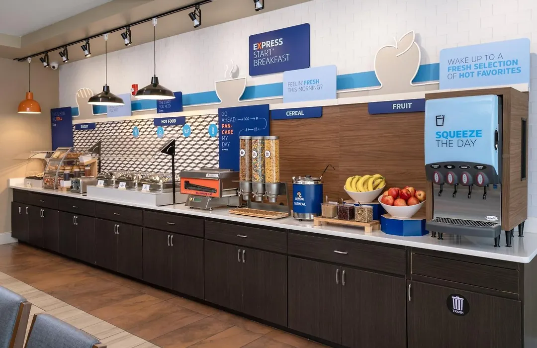 Holiday Inn Express & Suites Lakeland South By Ihg-1