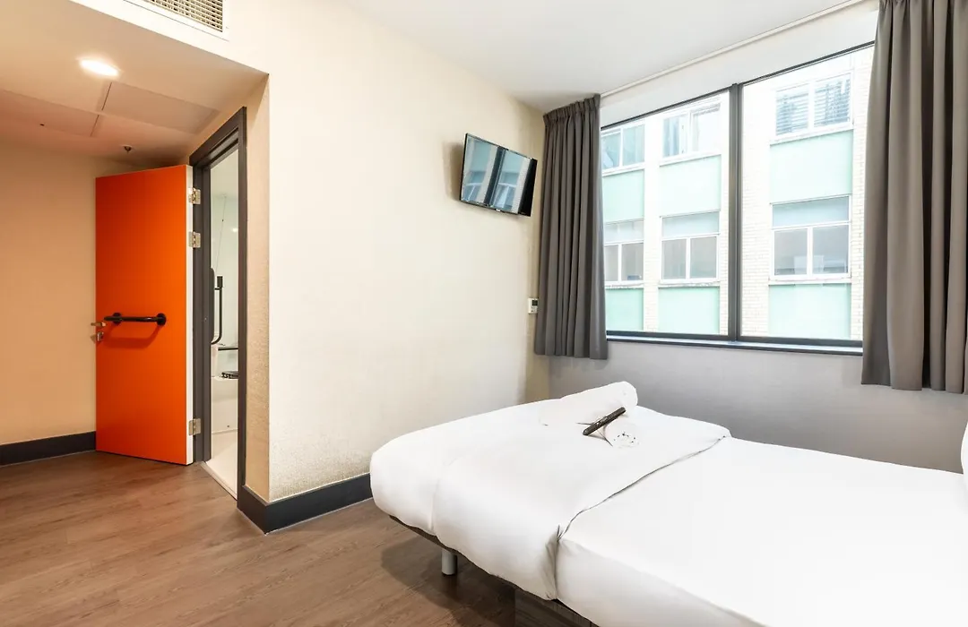 Easyhotel Liverpool-1