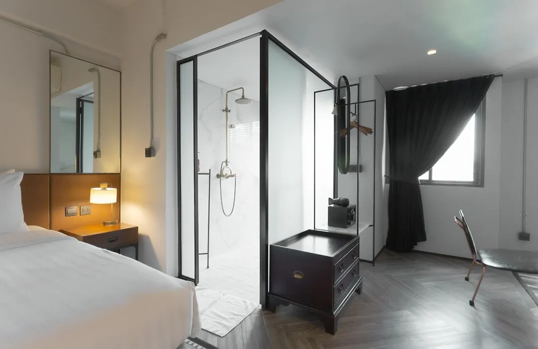 Ir-On Hotel-1