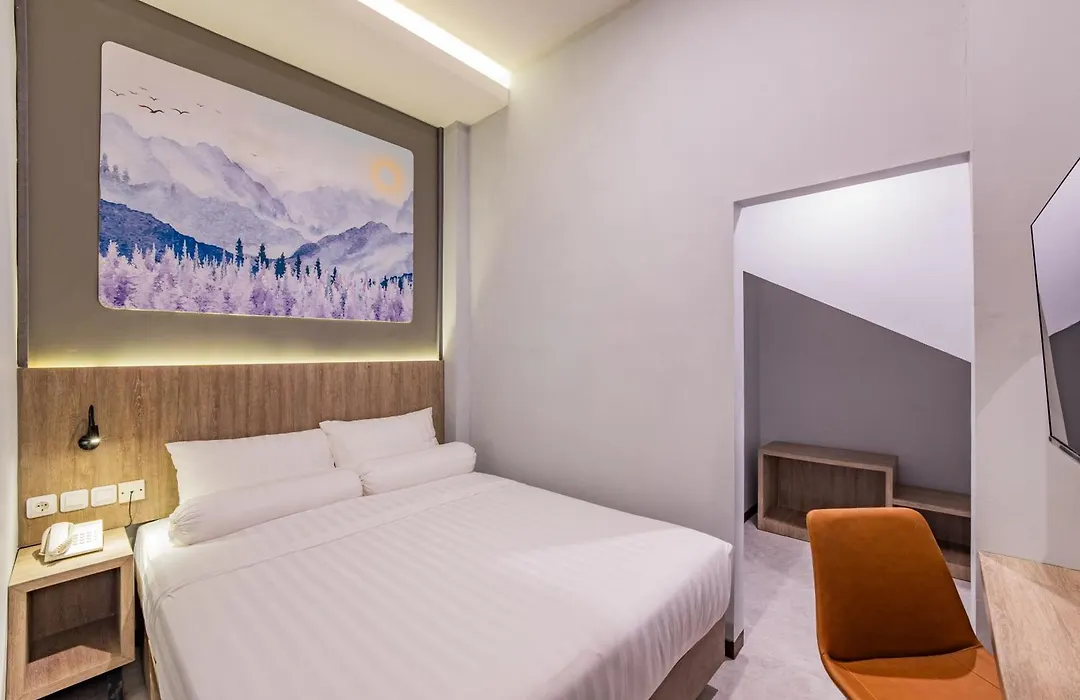 Front One Budget Hotel Tirtonadi Solo-1