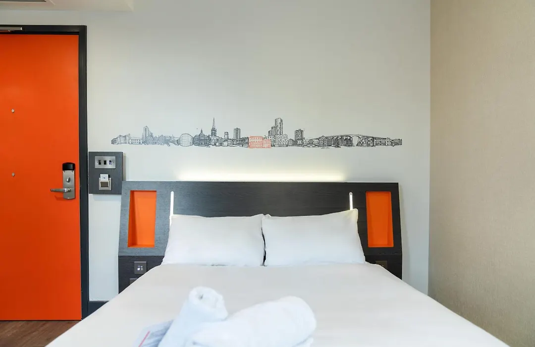 Easyhotel Ipswich-1