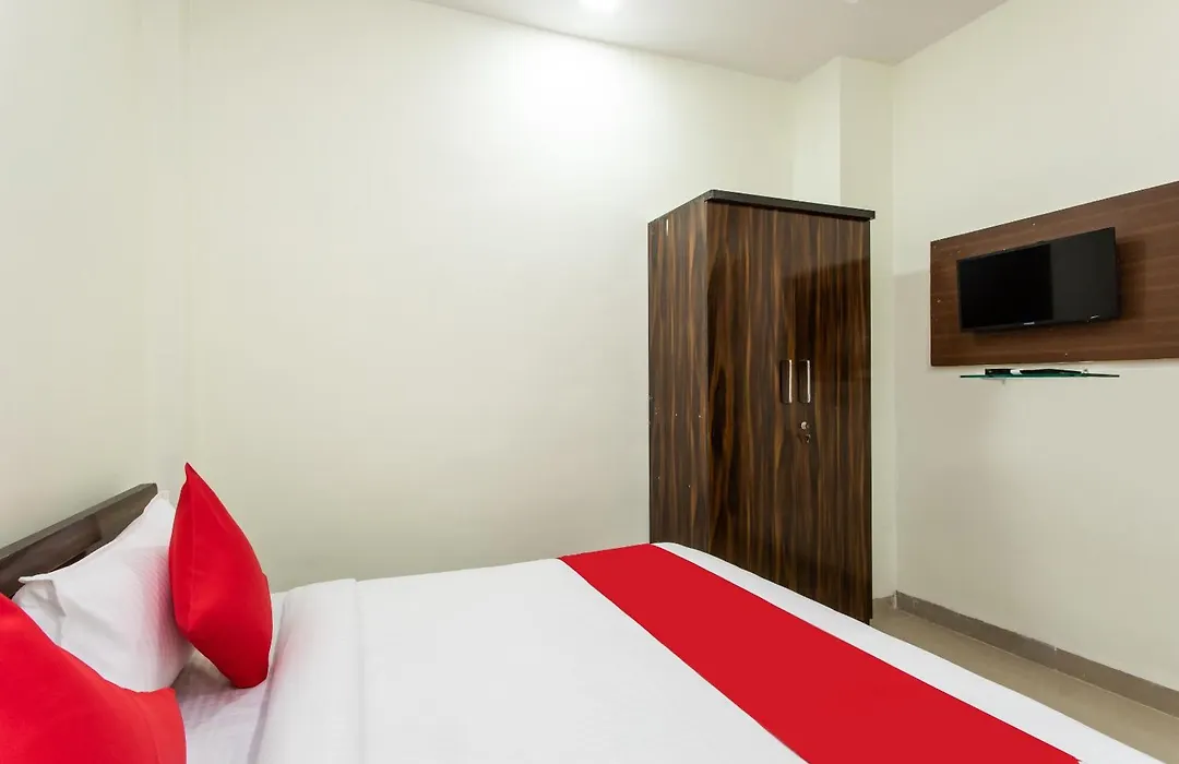 Hotel O Manjulam Regency-1