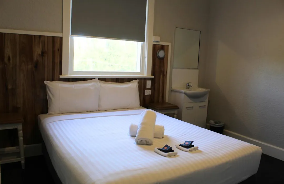 Criterion Hotel Gundagai-1