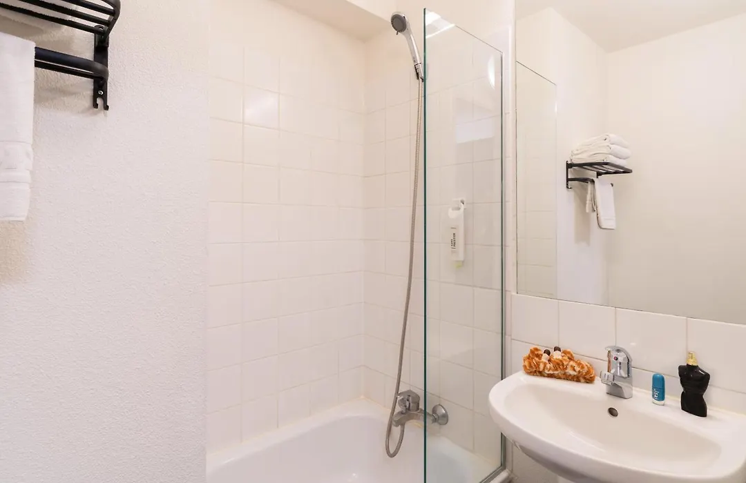The Originals Residence Appart'Hotel Laureades Clermont-Ferrand Centre Jaude-1