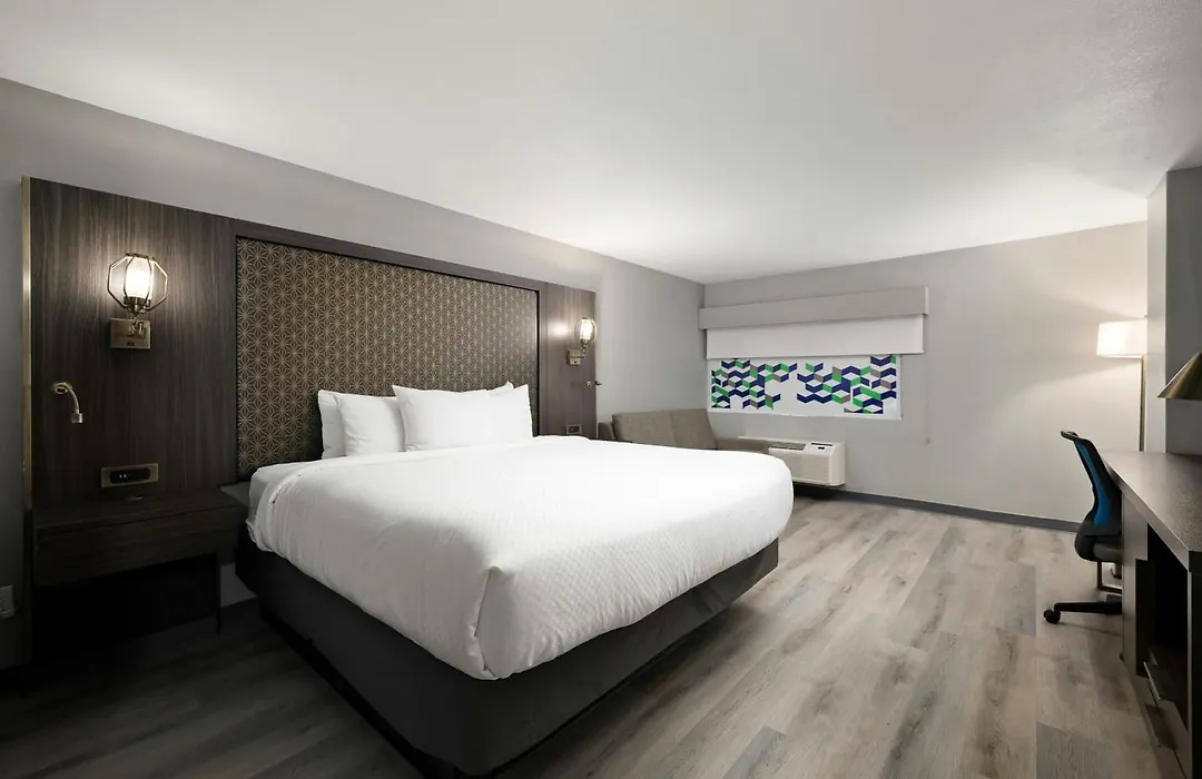 Verta Hotel Mcallen-1