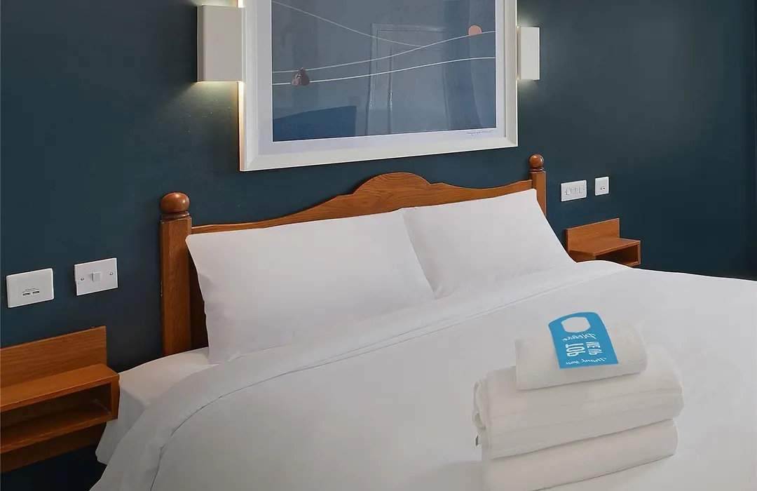 Travelodge Portsmouth-1