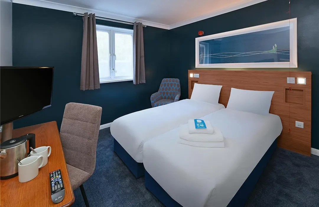Travelodge Chester Warrington Road-1