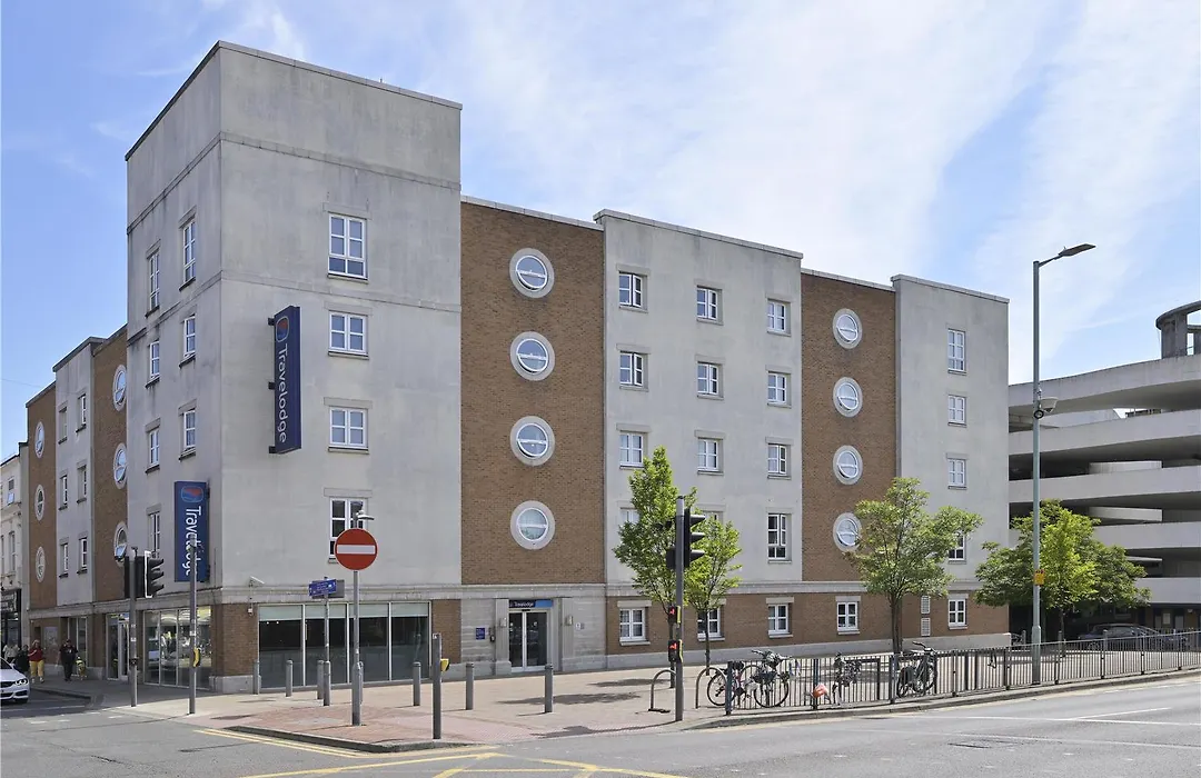 Travelodge Watford Central-1