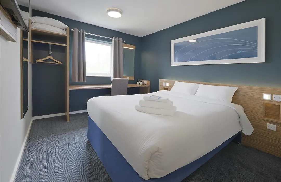 Travelodge Caerphilly-1