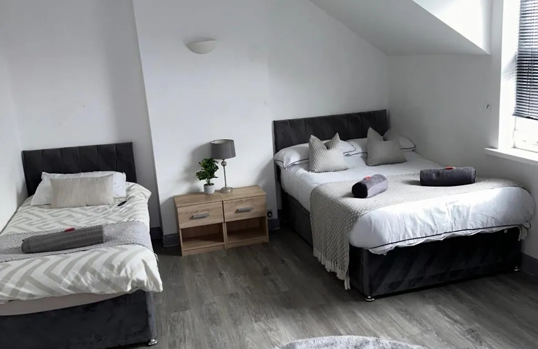 Budget Rooms Lincoln City Centre , Fast Wifi & Self Check In-1