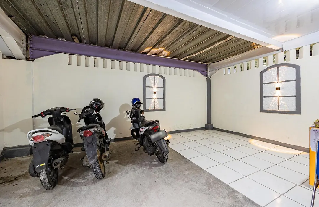 Ungu Kangen Hotel Bogor Mitra RedDoorz-1