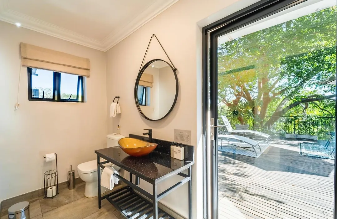Nkosi Guest Lodge-1
