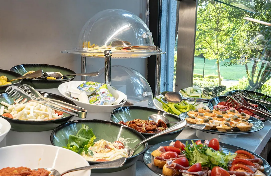 Radisson Hotel Istanbul Harbiye-1