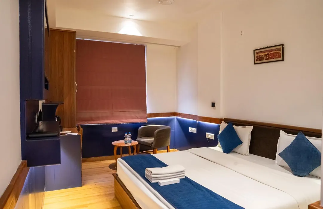 The Sarai, Hotel-1