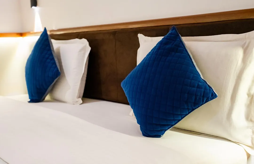The Sarai, Hotel-1
