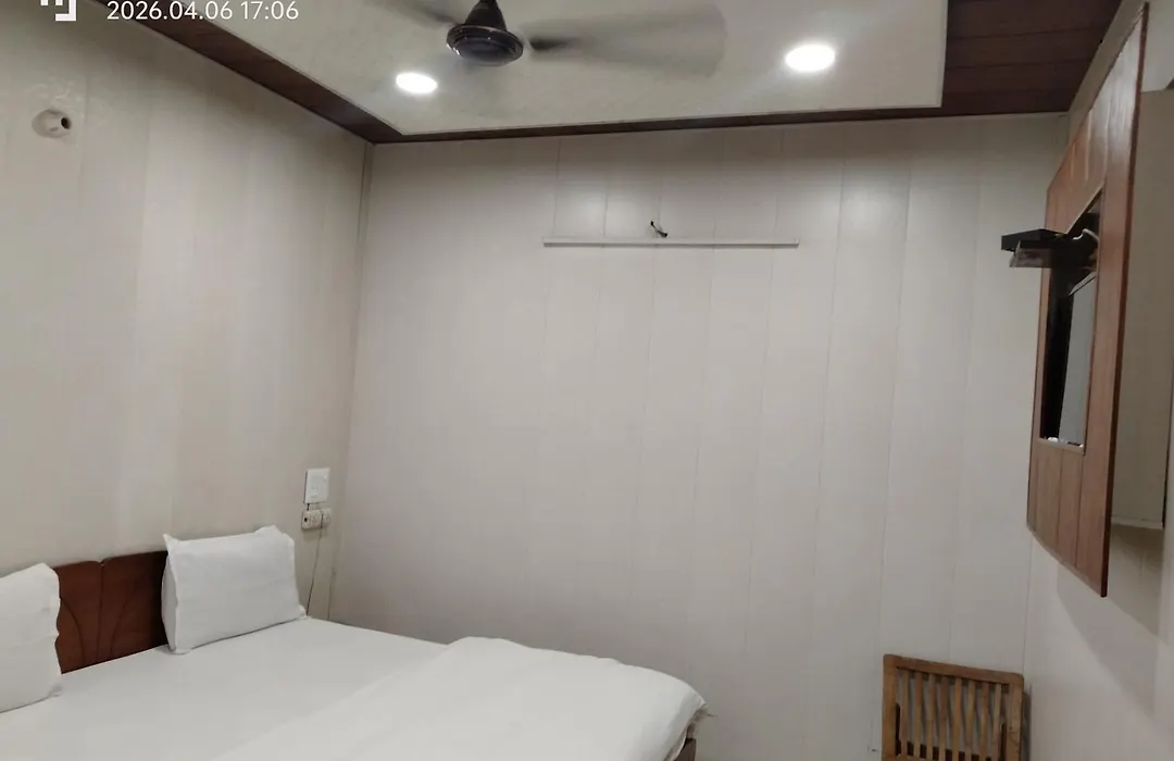 Hotel Diamond Palace 45C-1