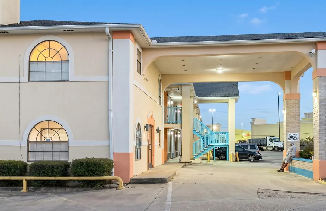 Executive Inn & Suites Lufkin Us 59-1