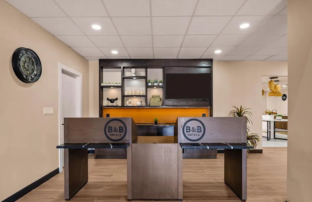 B&B Hotel Jacksonville Airport - Newly Renovated!-1