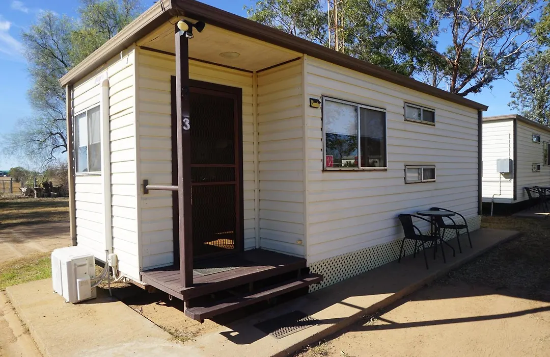 Narromine Rockwall Cabins And Caravan Park-1