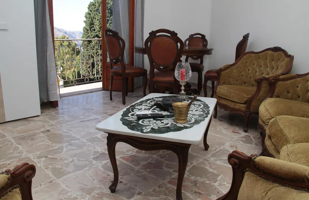 Porta Messina Rooms-1