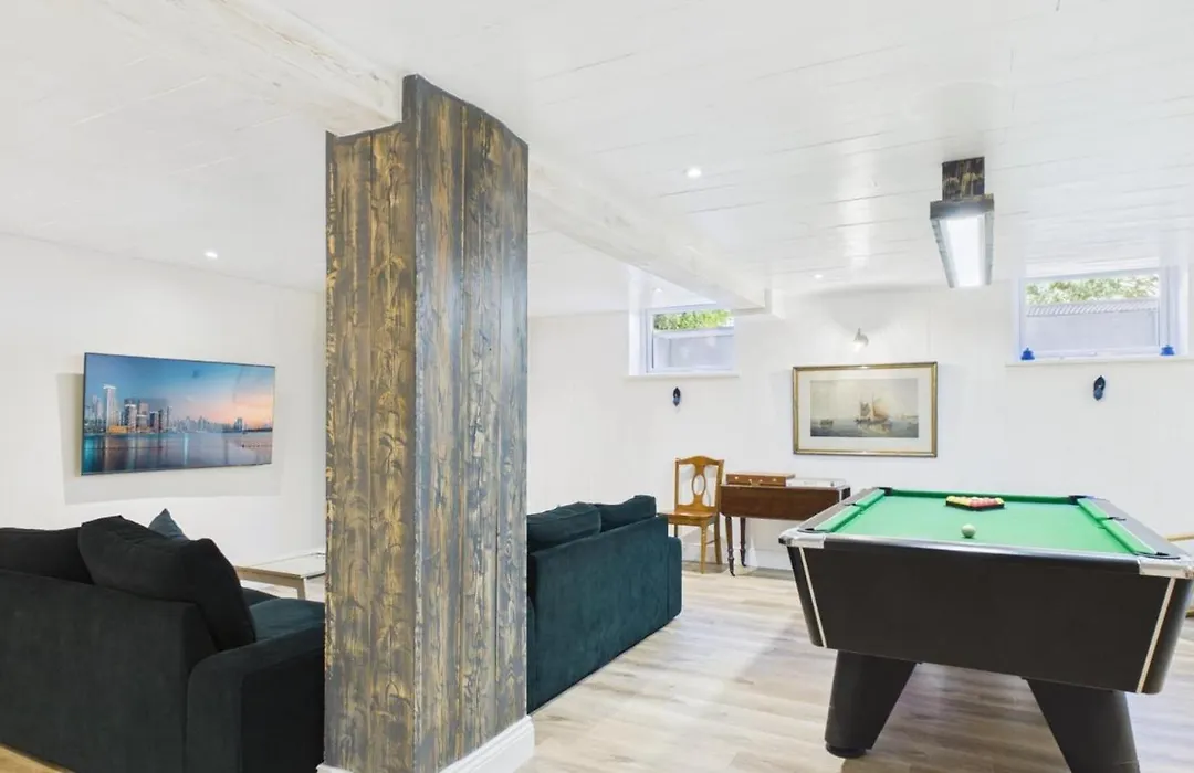 Rainbow Leap - 5 Bed Holiday Home - Saundersfoot-1