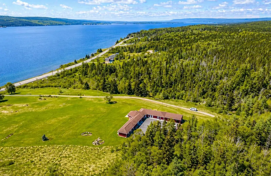 Baddeck Inn-1