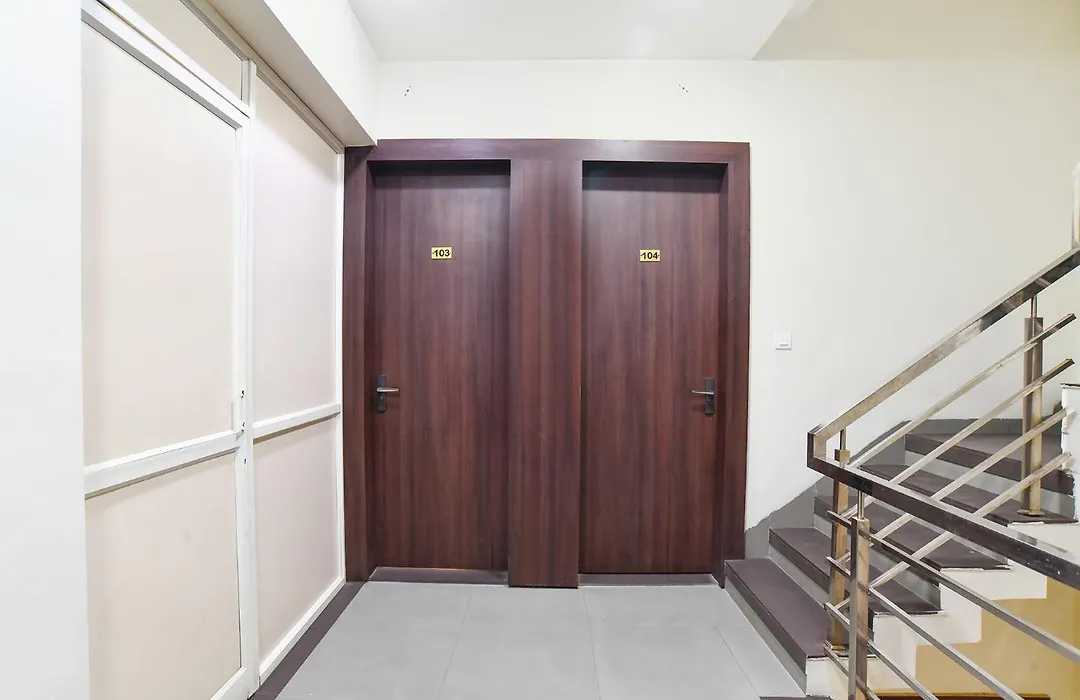 Fabhotel Nexus-1