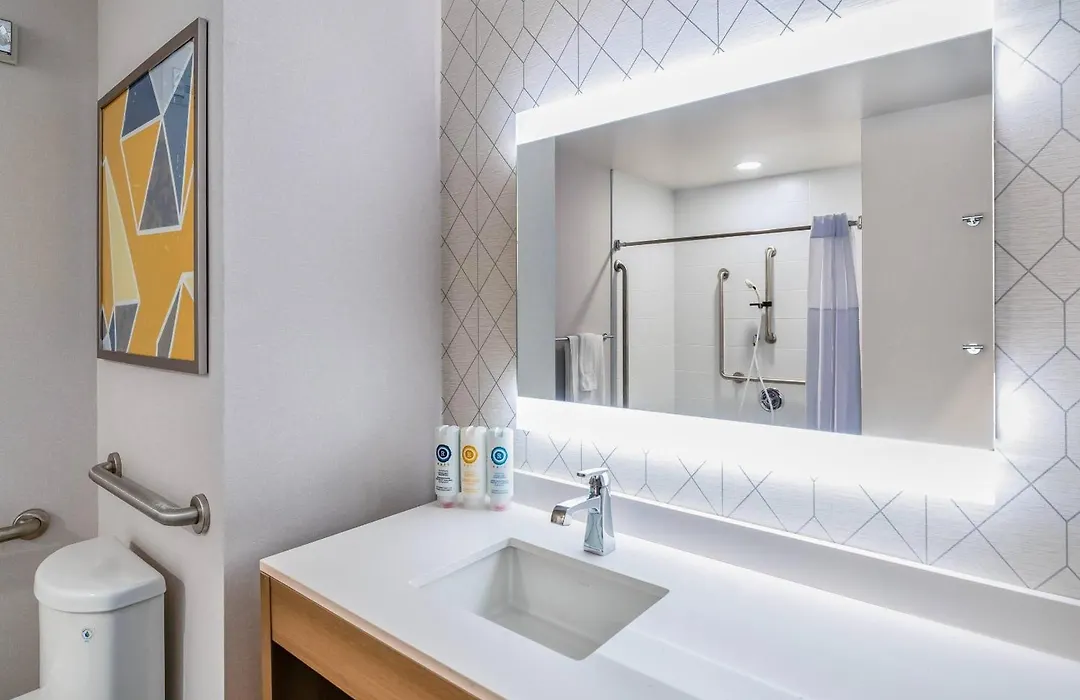 Comfort Inn & Suites-1