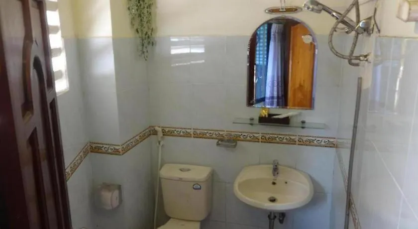 Son Tung Hotel - De Tham Street-1