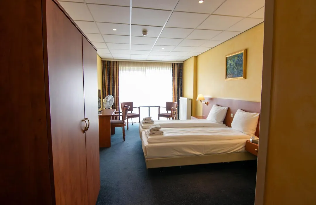 Grand Hotel Monopole-1
