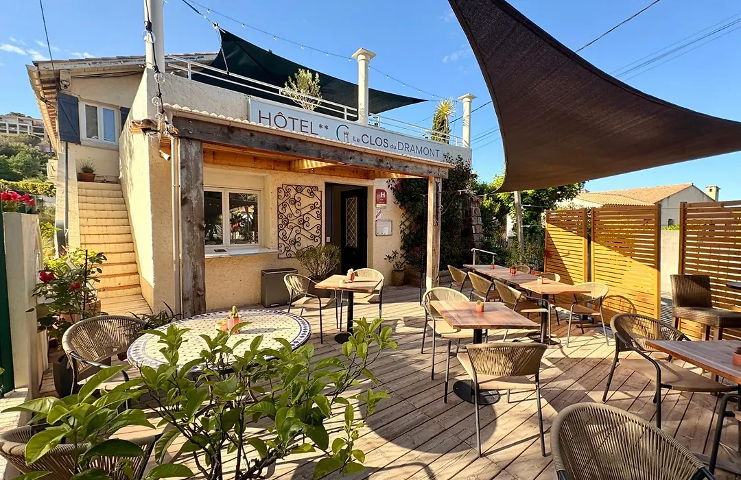 Hotel Le Clos Du Dramont-1