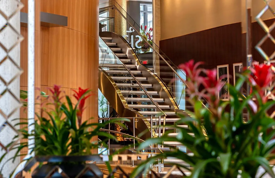 Hotel Le Crystal Montreal-1