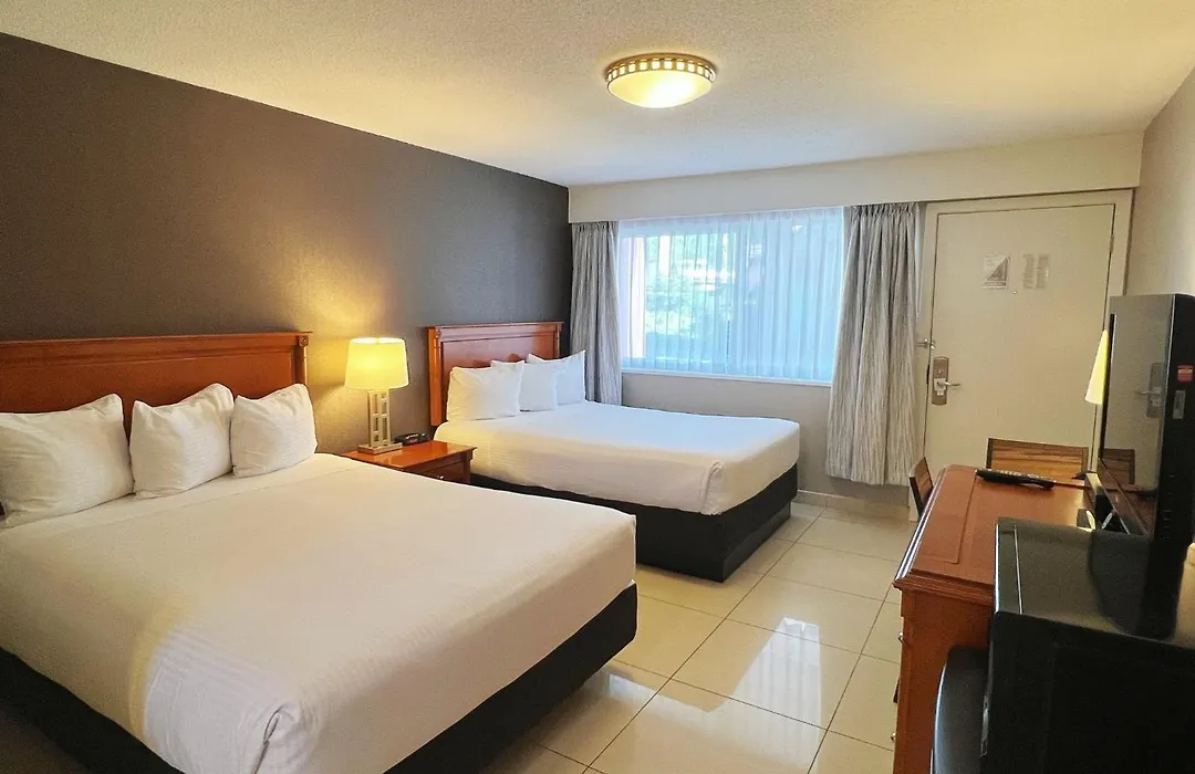 North Vancouver Hotel-1