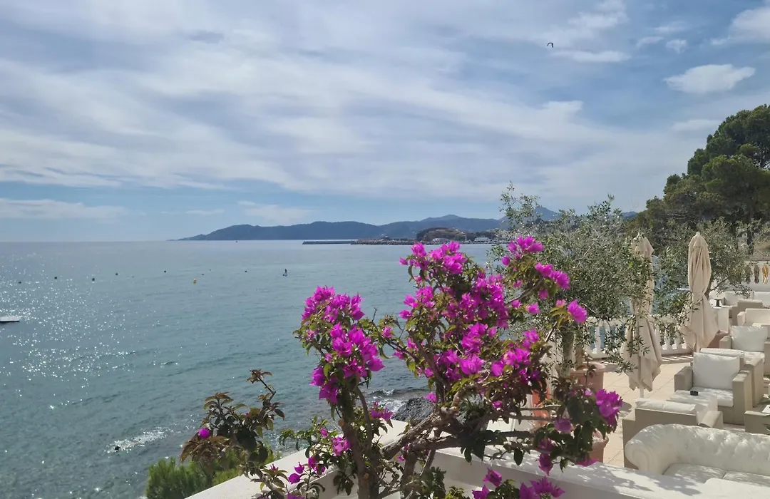 Hotel Grifeu Y Restaurant - Costa Brava-1
