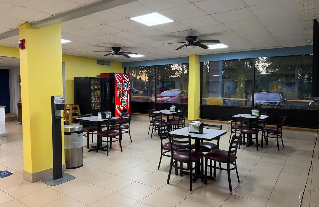 Days Inn By Wyndham Jacksonville Airport-1