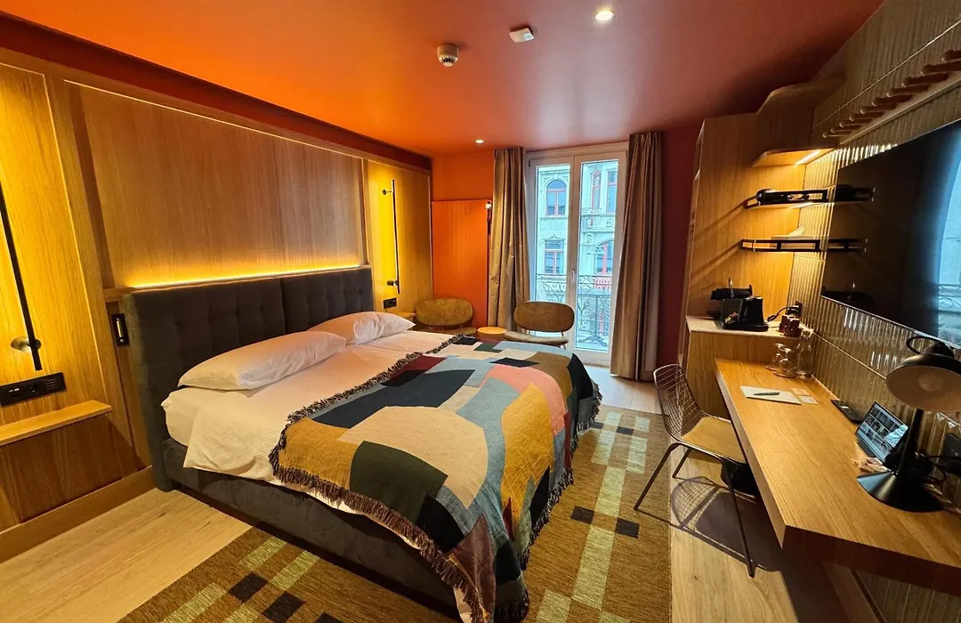 Hotel Alpina Luzern-1