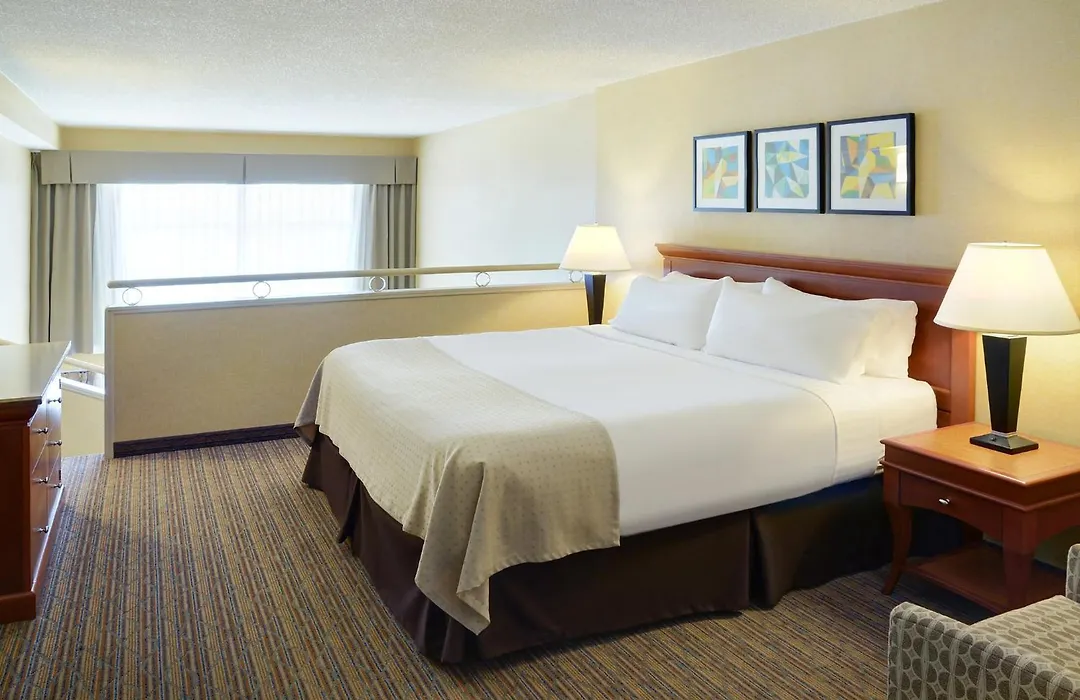 Holiday Inn Hotel & Suites London By Ihg-1