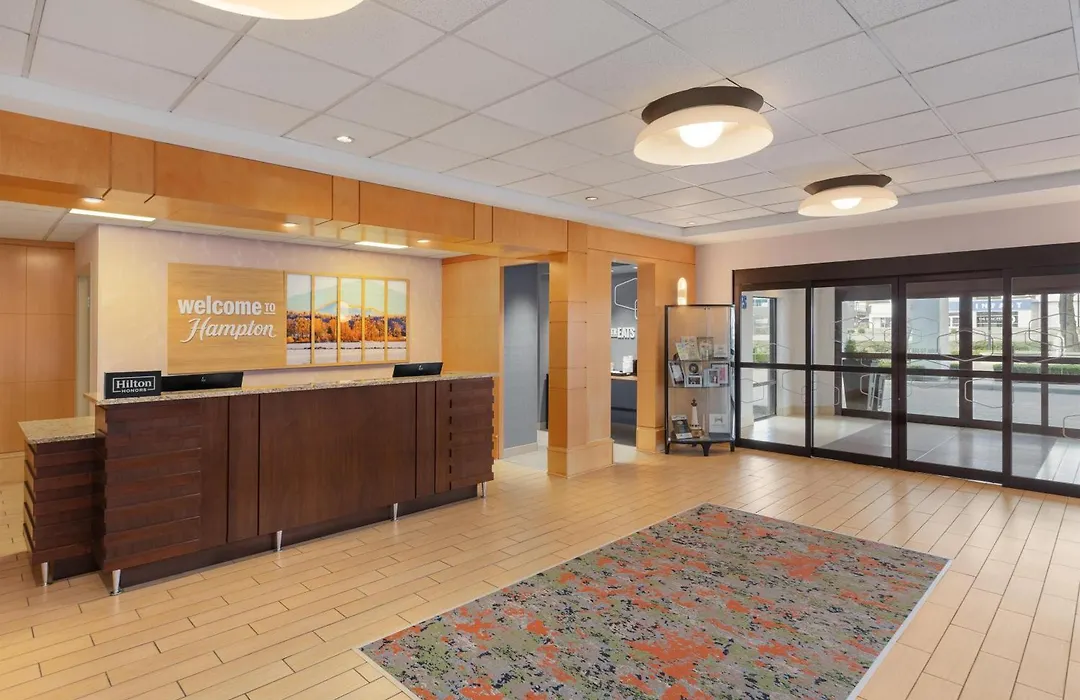 Hampton Inn & Suites By Hilton Langley-Surrey-1