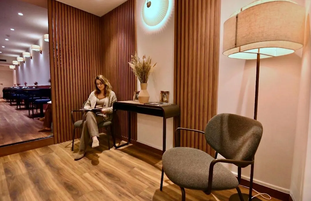 Agate Hotel-1