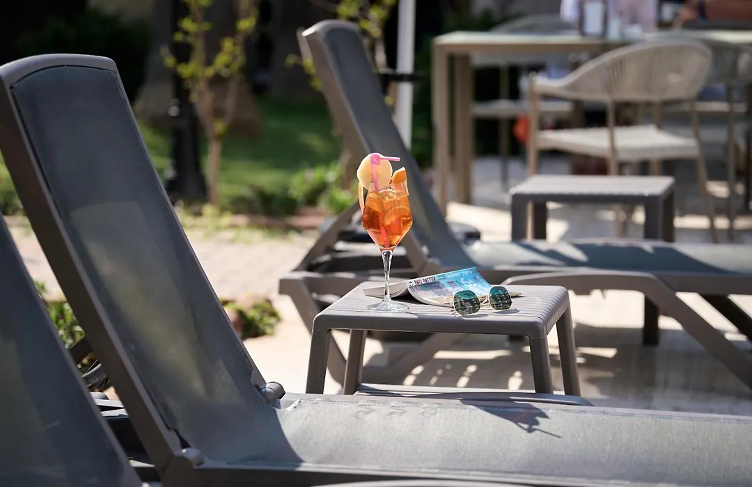Elysee Beach Hotel-1