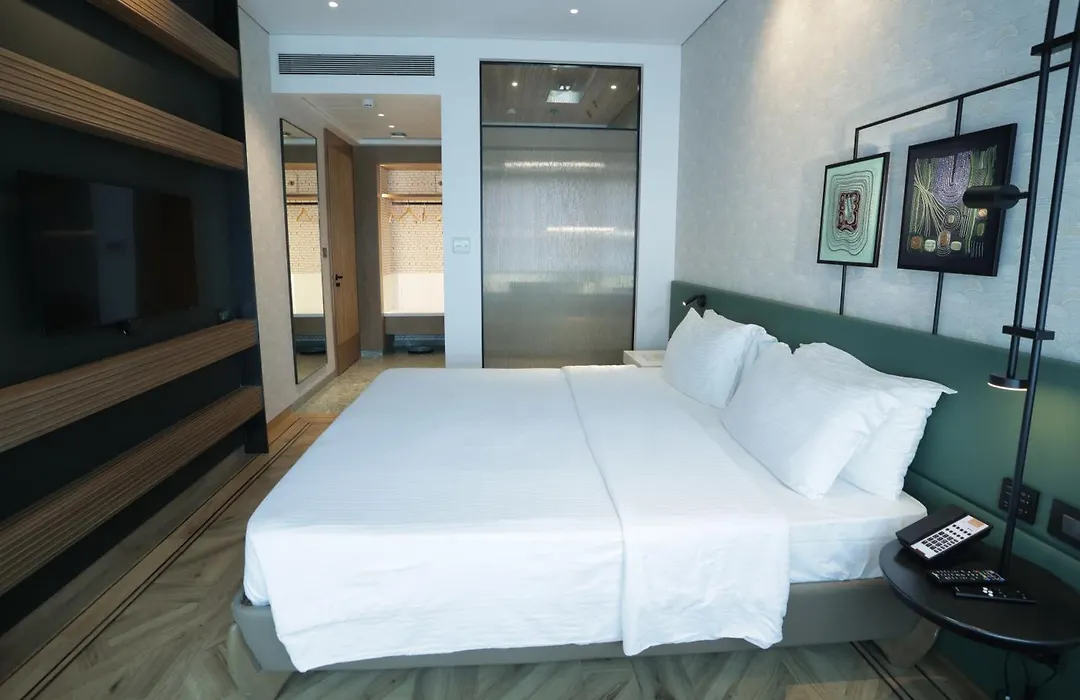 Regency Hotel Malabar Hill-1