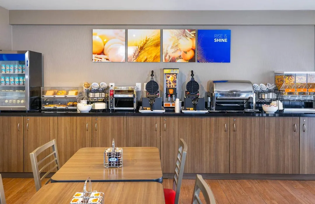 Comfort Inn Cobourg - Port Hope-1