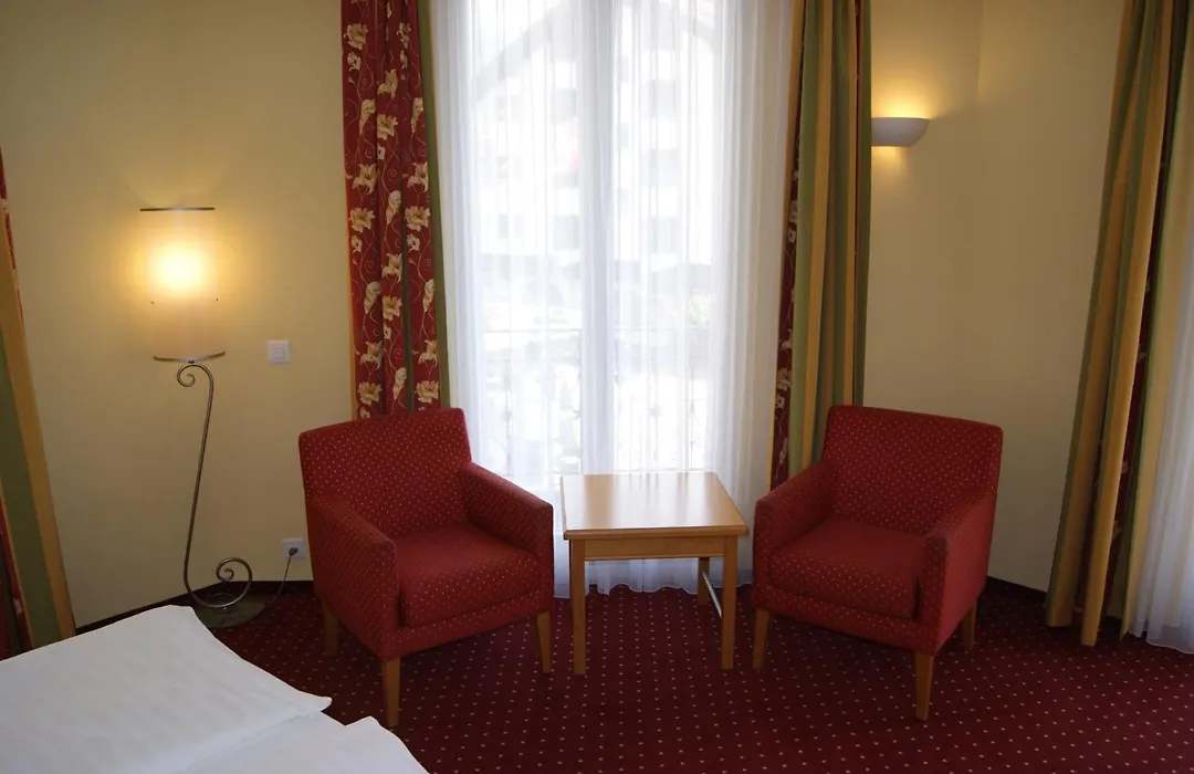 Hotel Schweizerhof-1