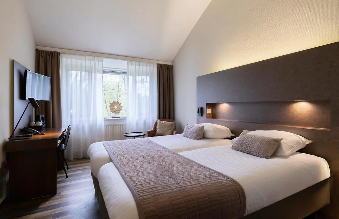 50|50 Hotel Belmont-1