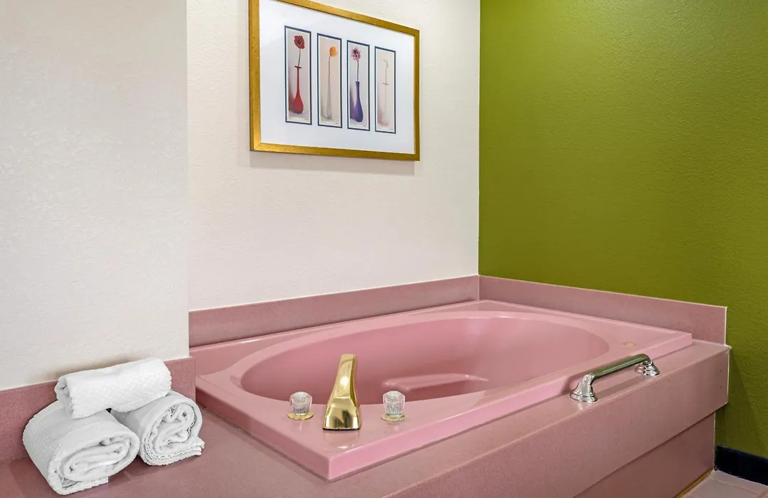 Quality Inn & Suites Goshen-1