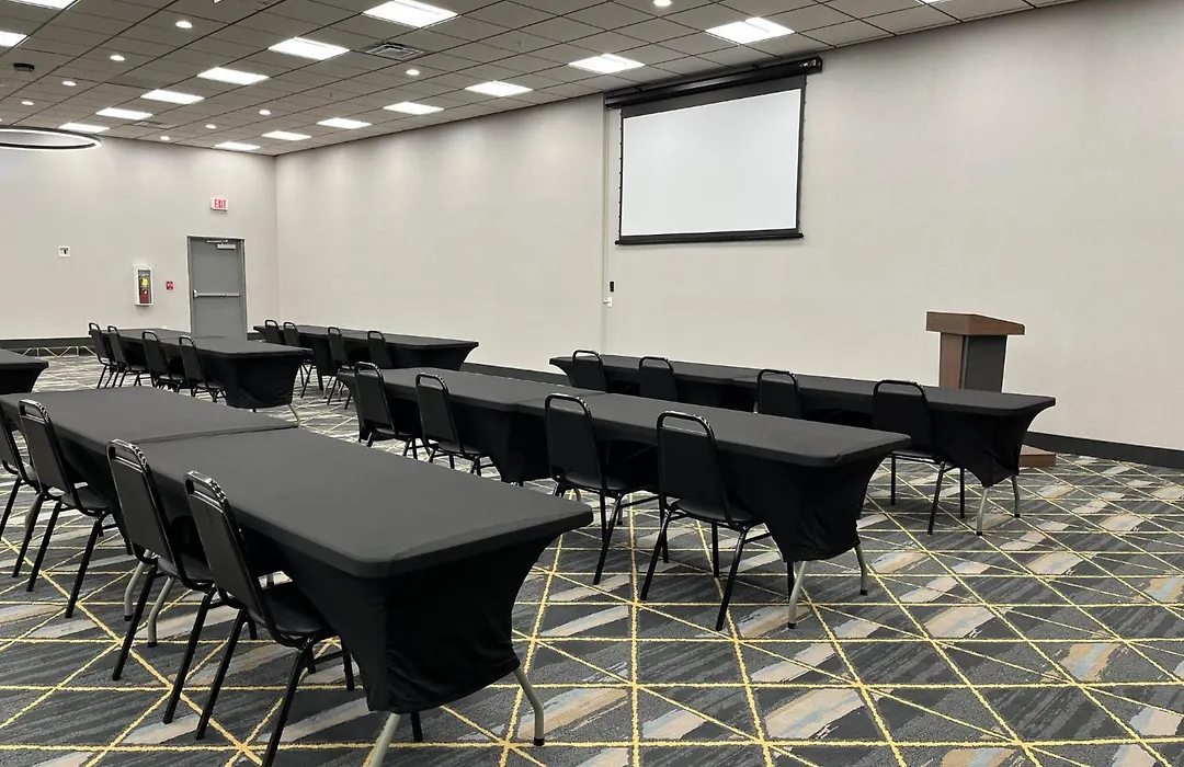 Holiday Inn Express Big Rapids By Ihg-1